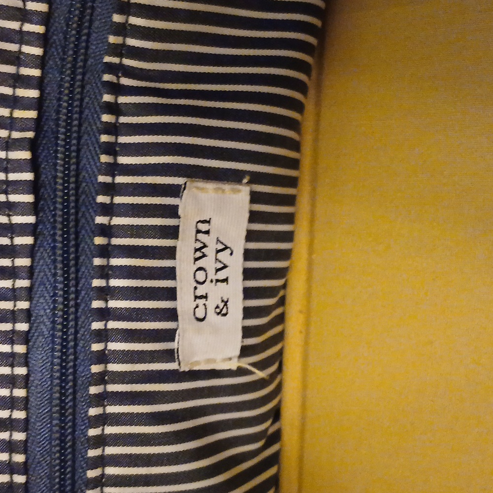 Orange Handbag with Seahorse Charm - Picture 4 of 8